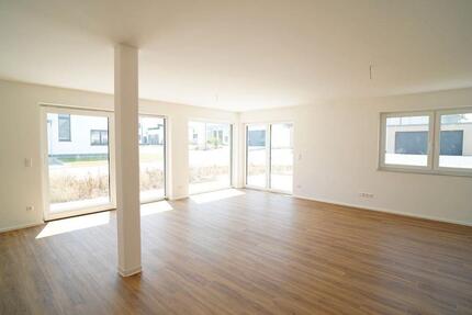 Neubau: Moderne 4,5-Zimmer-Wohnung mit Terrasse - Wellendingen