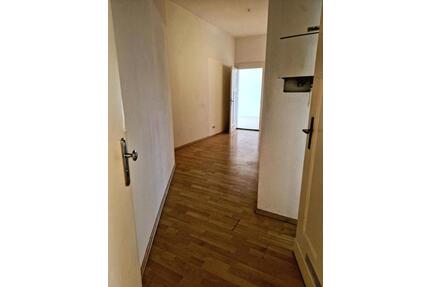 4-Raum Wohnung - 650,00&nbsp;EUR Kaltmiete, ca.&nbsp; 107,00&nbsp;m&sup2; in Eisleben (Lutherstadt) (PLZ: 06295)