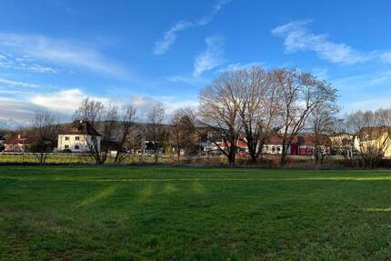 **Vielseitig nutzbares Grundstück in exponierter Lage von Steinau a.d.Str.**