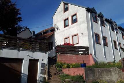 Haus zum Kaufen in Dreis-Brück 195.000,00 € 246 m²