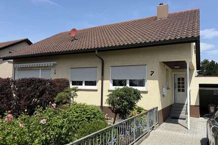 Haus zum Kaufen in Neckartailfingen 570.000,00 € 133 m²