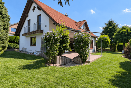 Haus zum Mieten in Stätzling 2.900,00 € 197 m²