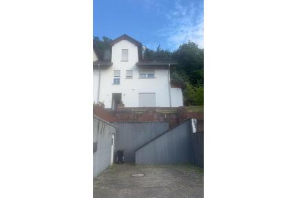 Doppel Haushälfte mit Einlliegerwohnung - Idar-Oberstein