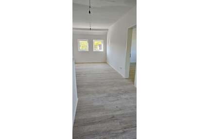 Wohnung zum Mieten in Hennickendorf 999,00 € 65.89 m²