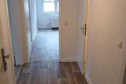 AB SOFORT: Gemütliche 3-Zimmer-Dachgeschosswohnung im Zentrum! - Bad Gandersheim