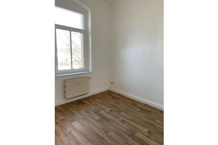 Helle 3-Zimmer mit Laminat und Balkon in ruhiger Lage! - Chemnitz Hilbersdorf