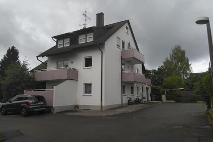 Wohnen im Grünen: Helle 3,5-Zi.-Wohnung mit 2 Balkonen & Garage - Wendelstein