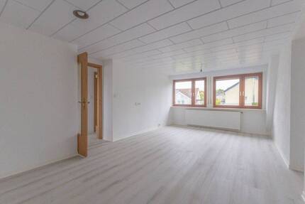 Menden Lendringsen – Renovierte Wohnung im 1.OG mit Balkon und Gartenanteil