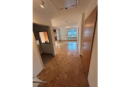 2-Zimmer Wohnung barrierefrei mit Balkon & Stellplatz & Bühne - Altbach
