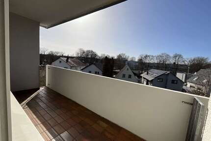 Wohnung zum Mieten in Tamm 867,00 € 83.41 m²