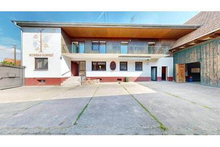 ~~ PFERDELIEBHABER AUFGEPASST: GEPFLEGTES WOHNANWESEN MIT GARAGEN, STALLUNGEN UND FREIFLÄCHE ~~ - Barbelroth