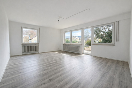 Lichtdurchflutete 3,5-Zimmer-Wohnung mit Terrasse zum Entspannen - Schorndorf