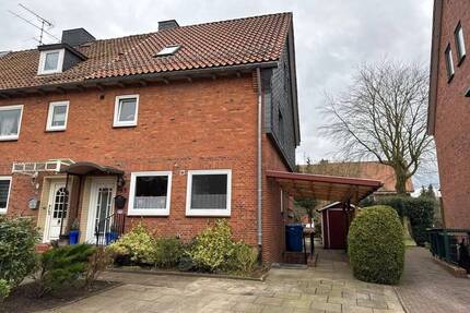 Gepflegtes Reihenhaus in schöner Lage! - Neumünster Faldera