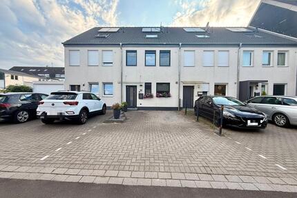Modernes Reihenhaus mit schönem Garten in Krefeld