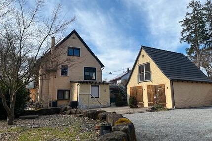 Einfamilienhaus mit großer Einliegerwohnung 1200qm Grund - Stein