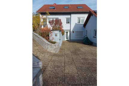 Familienfreundliches Mehrgenerationenhaus mit AnbauNebenhaus - Bergrheinfeld