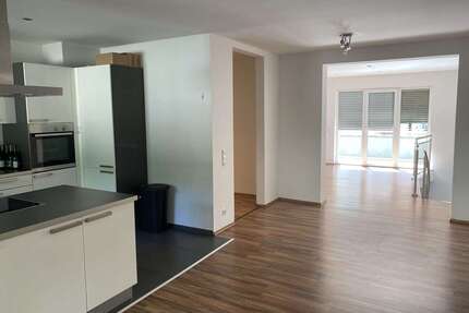 Wohnung zum Mieten in Kaiserslautern 1.600,00 € 163 m²