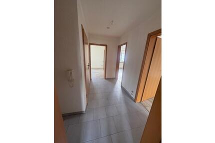 3 Zimmerwohnung in ruhiger lange in Schwenningen - Villingen-Schwenningen