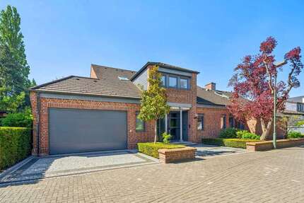 Haus zum Kaufen in Düsseldorf-Urdenbach 2.100.000,00 € 322 m²