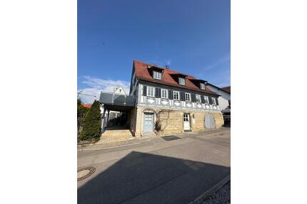 Haushälfte - 1.600,00&nbsp;EUR Kaltmiete, ca.&nbsp; 100,00&nbsp;m&sup2; in Backnang (PLZ: 71522)