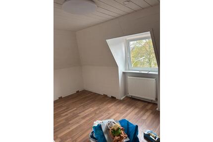 Zwei-Zimmerwohnung (Dachgeschoss) - Heilbronn Kernstadt
