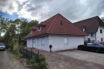 Großes Einfamilienhaus Bj 1995 mit 5 Schlafzimmern Provisionsfrei - Apen