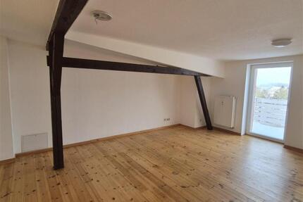 Helle 3-Zimmer-Wohnung mit Balkon und ruhigem Hofblick - Stralsund Langendorfer Berg