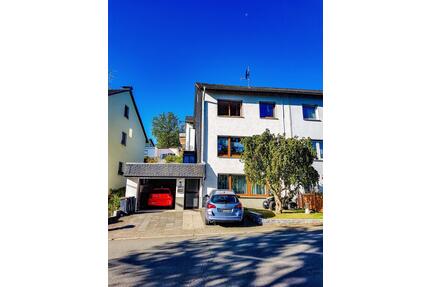 Gepflegte und sanierte Doppelhaushälfte in ruhiger Lage - Siegen Dillnhütten