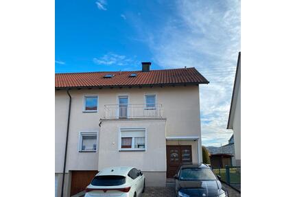 Doppelhaushälfte - 310.000,00&nbsp;EUR Kaufpreis, ca.&nbsp; 170,00&nbsp;m&sup2; in Gosheim (PLZ: 78559)