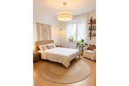 Zentrale 3-Zimmer-Altbauwohnung mit Entwicklungspotenzial - Leerstehend, gestaltbar, in Bahnhofsnähe (Kopie) (Kopie) - Fürth Südstadt