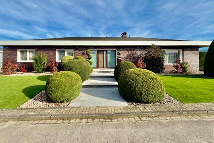 Exklusives Bungalow in Unna-moderner Wohnkomfort+Pool