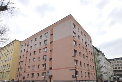4-Zimmer-Wohnung mit BALKON, Bad mit Badewanne - Magdeburg