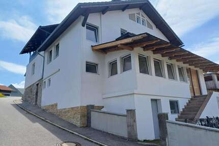 Haus zum Kaufen in Hohenau 295.000,00 € 227 m²