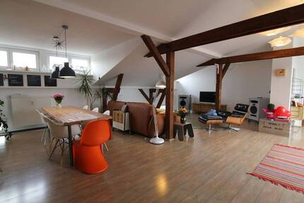 Loft-Studioatmosphäre in einem historischen Wohn- und Bürohaus in Groß-Umstadt!