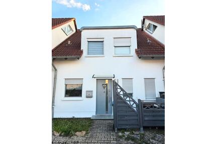 Attraktives Reihenhaus mit 140qm, 2 Stellplätzen &kleinen Garten - Elsteraue