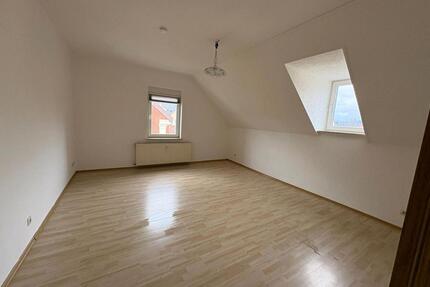 2 Zimmer Wohnung ca 60m2 mit Einbauküche - Neustadt bei Coburg