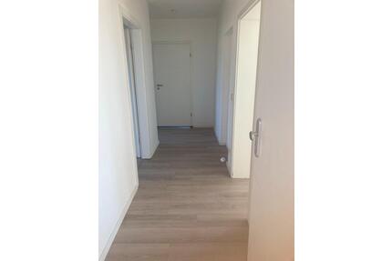 3 Zimmer Wohnung - 760,00&nbsp;EUR Kaltmiete, ca.&nbsp; 80,00&nbsp;m&sup2; in Idar-Oberstein (PLZ: 55743)