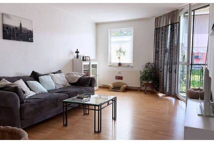 Gemütliche Wohnung mit Balkon und Garagenstellplatz - Köthen (Anhalt)