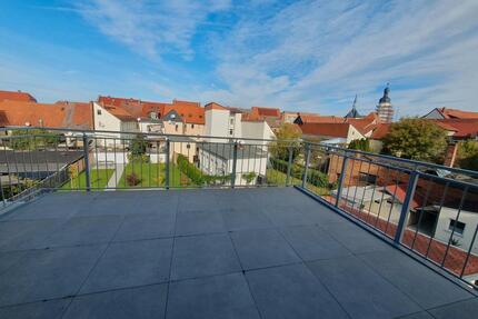 Große helle 3-Raum-Dachterrassenwohnung in 07607 Eisenberg