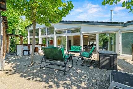 Haus zum Kaufen in Büsingen am Hochrhein 1.180.000,00 € 315 m²