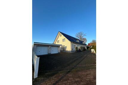 Doppelhaus in zentraler Lage mit Garten und Garage - Schwarmstedt