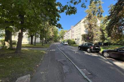 Super WG-Wohnung für 3 Personen....helle, moderne 4 - Zimmer-Wohnung mit Einbauküche sofort einzugsfertig - Zwickau Eckersbach