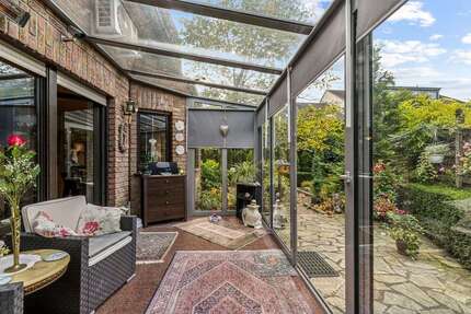 Haus zum Kaufen in Duisburg 255.000,00 € 113.04 m²