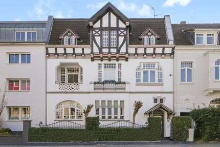 Haus zum Kaufen in Mülheim an der Ruhr 850.000,00 € 345 m²