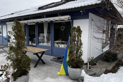 PROVISIONSFREI: Gepflegter Bungalow mit Einliegerwohnung & Wellness in Heroldsberg