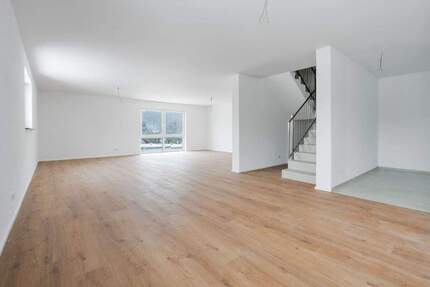 NEUBAUERSTBEZUG - Moderne DHH mit Einliegerwohnung in Burgberg (KFW-55) - Giengen an der Brenz