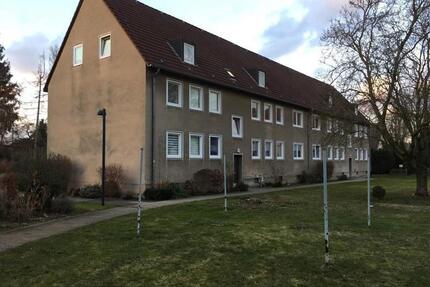 Ab sofort - Kleine DG-Wohnung in Grevenbroich-Wevelinghoven