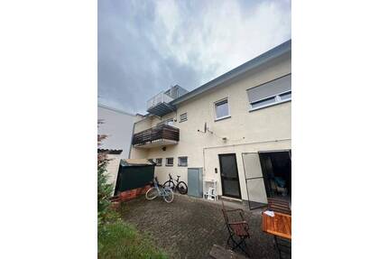 Gewerbeeinheit + 2 WE im Zentrum des Lebens und Metropolregion Karlsruhe nah. - Karlsdorf-Neuthard