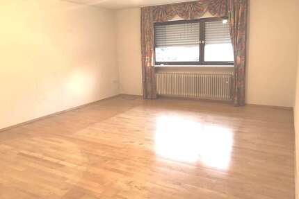 Wohnung zum Mieten in Ehrstädt 1.100,00 € 145 m²