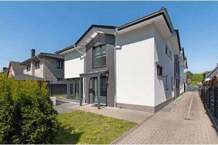 Modernes Zweifamilienhaus an der Grenze zu Marienthal - Großzügiges Wohnen perfekt für Freunde - Hamburg Billstedt